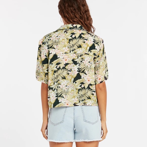 NWT: Volcom - STATIC BLOOM TOP - BLACK COMBO Sz: L - Picture 4 of 4